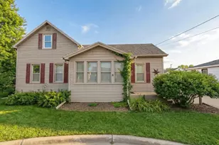 636 W 7th Ave, Oshkosh, WI 54902 - Photo 3