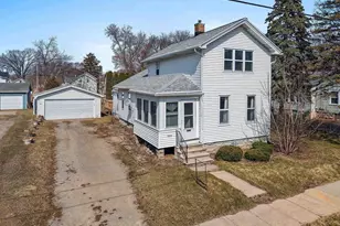 1016 Otter Ave, Oshkosh, WI 54901 - Photo 1