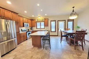 N9039 Spring Valley Rd, Menasha, WI 54952 - Photo 7