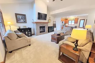 N9039 Spring Valley Rd, Menasha, WI 54952 - Photo 5