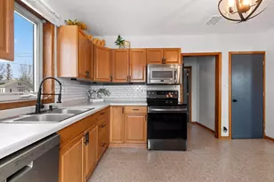 1105 Dousman St, Green Bay, WI 54303 - Photo 5