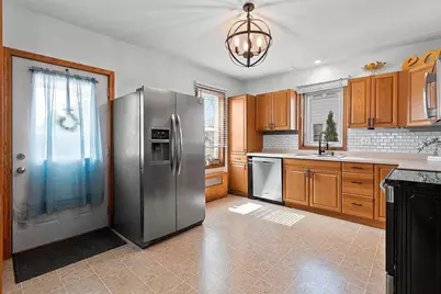 1105 Dousman Street, Green Bay, WI 54303 - Photo 3