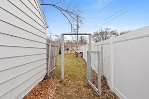 852 Raymond St, Green Bay, WI 54304 - Photo 45