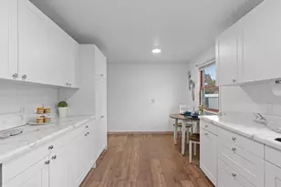 852 Raymond St, Green Bay, WI 54304 - Photo 13