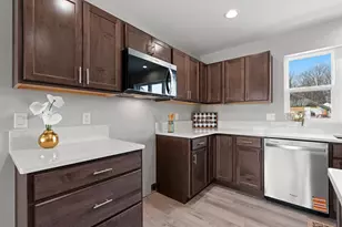 2652 Lawrence Ln, Neenah, WI 54956 - Photo 13