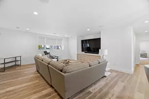 2411 Loxley Ct, Suamico, WI 54173 - Photo 45