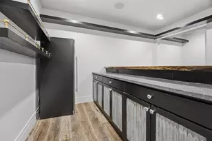 2411 Loxley Ct, Suamico, WI 54173 - Photo 53