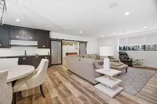 2411 Loxley Ct, Suamico, WI 54173 - Photo 43