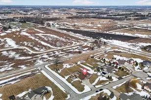 8065 Golden Primrose Cir, Neenah, WI 54956 - Photo 43