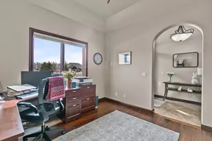 8065 Golden Primrose Cir, Neenah, WI 54956 - Photo 23