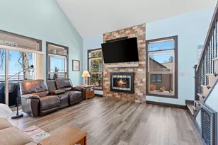 4813 Edgewater Beach Rd, Green Bay, WI 54311 - Photo 9