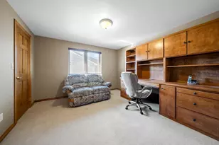 1843 Briarwood Ct, De Pere, WI 54115 - Photo 15