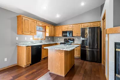 1843 Briarwood Court, De Pere, WI 54115 - Photo 9