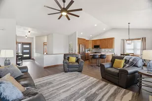 N9581 Hartford Ln, Appleton, WI 54915 - Photo 5