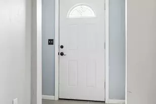 1542 9th St, Green Bay, WI 54304 - Photo 13