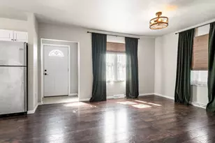 1542 9th St, Green Bay, WI 54304 - Photo 3