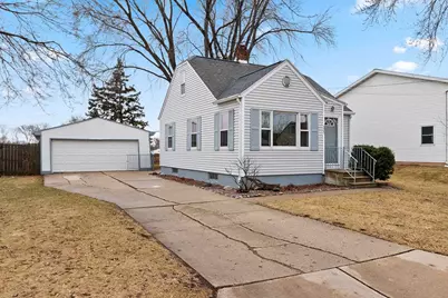 525 Dutton Avenue, Green Bay, WI 54304 - Photo 3