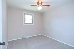 1024 Edgewood Dr, Green Bay, WI 54311 - Photo 11