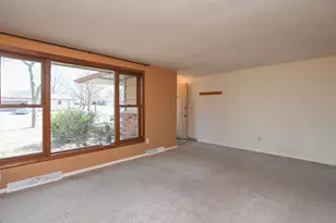 1024 Edgewood Dr, Green Bay, WI 54311 - Photo 5