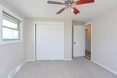 1024 Edgewood Drive, Green Bay, WI 54311 - Photo 15