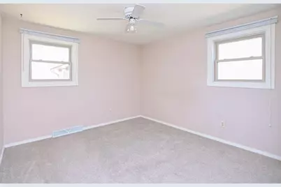 1024 Edgewood Drive, Green Bay, WI 54311 - Photo 13