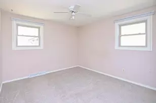 1024 Edgewood Dr, Green Bay, WI 54311 - Photo 13