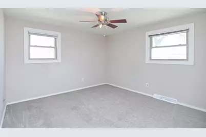1024 Edgewood Drive, Green Bay, WI 54311 - Photo 13