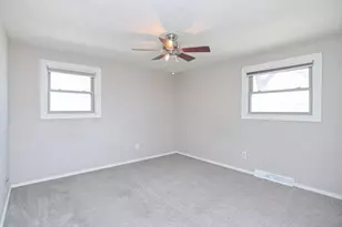 1024 Edgewood Dr, Green Bay, WI 54311 - Photo 13
