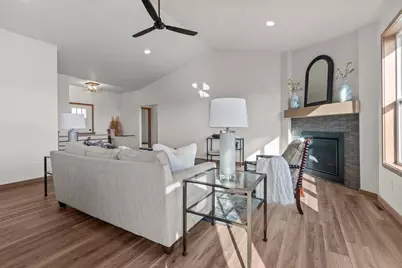 N8856 Dublin, Menasha, WI 54952 - Photo 9