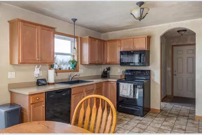 2642 Marathon Avenue, Neenah, WI 54956 - Photo 7