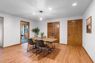 1236 Meadowview Dr, Menasha, WI 54952 - Photo 7