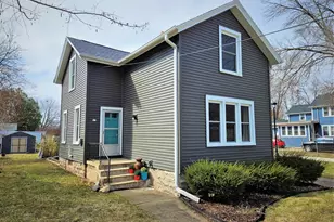 45 Eveline St, Oshkosh, WI 54901 - Photo 1