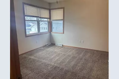 919 Bismarck Avenue, Oshkosh, WI 54902 - Photo 9