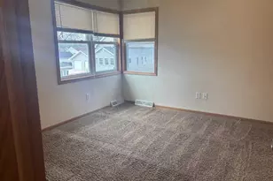 919 Bismarck Ave, Oshkosh, WI 54902 - Photo 9