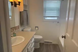 919 Bismarck Ave, Oshkosh, WI 54902 - Photo 15