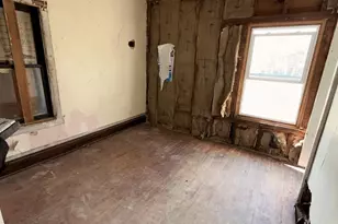 10 E Gruenwald Ave, Oshkosh, WI 54901 - Photo 7