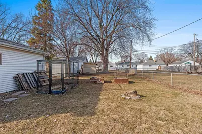 823 Jean Street, Neenah, WI 54956 - Photo 25