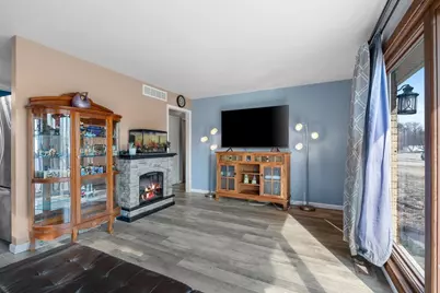 823 Jean Street, Neenah, WI 54956 - Photo 5