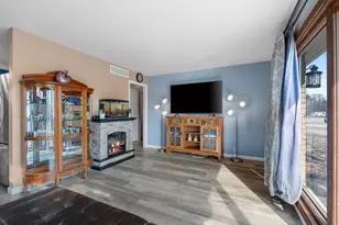 823 Jean St, Neenah, WI 54956 - Photo 5