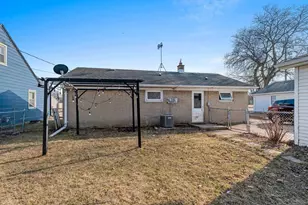 823 Jean St, Neenah, WI 54956 - Photo 29