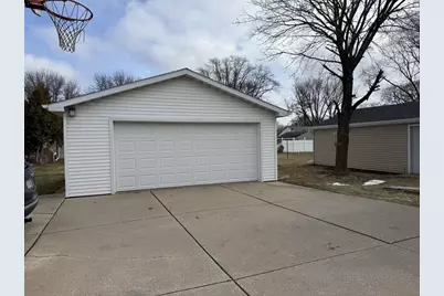 1046 Dousman Street, Green Bay, WI 54303 - Photo 5