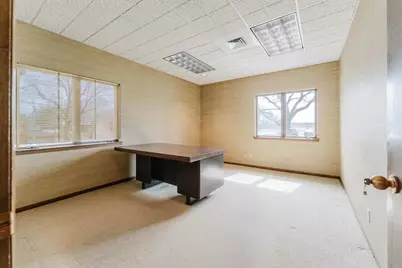 217 Ceape Avenue, Oshkosh, WI 54901 - Photo 5