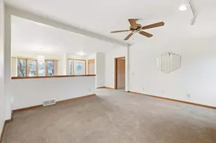 5235 Chesapeake Ct, Oshkosh, WI 54901 - Photo 9
