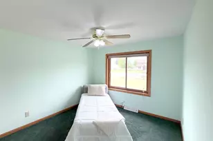 5235 Chesapeake Ct, Oshkosh, WI 54901 - Photo 19