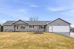 5235 Chesapeake Ct, Oshkosh, WI 54901 - Photo 1