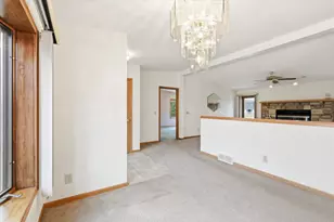 5235 Chesapeake Ct, Oshkosh, WI 54901 - Photo 7