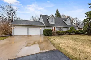 N9650 Darboy Dr, Appleton, WI 54915 - Photo 5