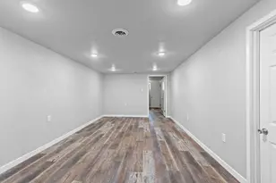 1914 Lilac Ln, Green Bay, WI 54302 - Photo 23