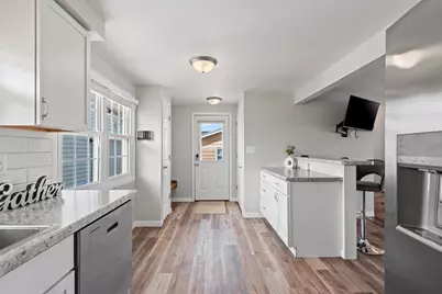 1914 Lilac Lane, Green Bay, WI 54302 - Photo 9