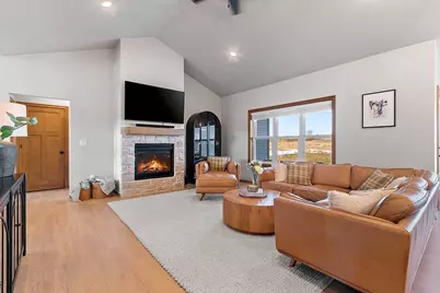 532 Royal St Pats Drive, Wrightstown, WI 54180 - Photo 9